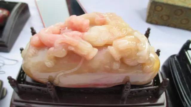 鍗氶泤鐭宠僵,鍗氶泤杞╁灞辩煶