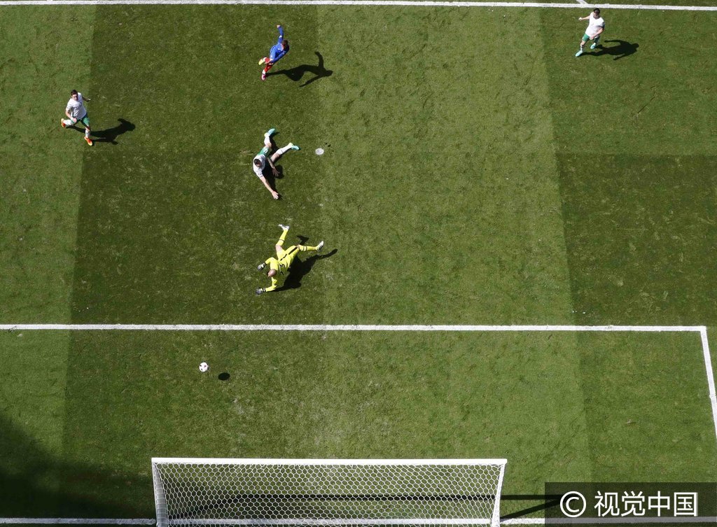 法兰西足球夺冠符合剧情需要！一座欧洲杯可以祭奠枪击爆炸案冤魂