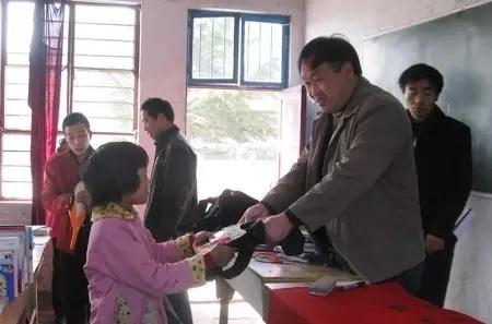 青春担大义血性耀*党**旗——献给中国*产党共**建*党**95周年