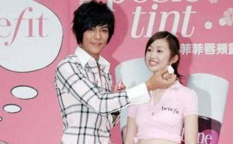 女为悦己者容出自哪里,女为悦己者容化妆品