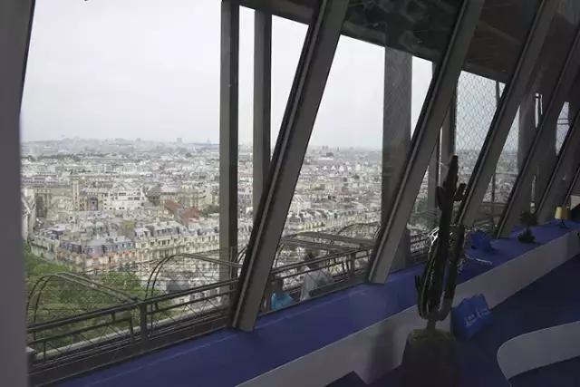 埃菲尔铁塔神秘公寓,埃菲尔铁塔公寓内部