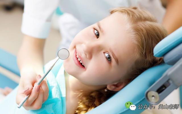 孩子嘴唇红肿像香肠嘴,宝宝嘴唇肿得像香肠