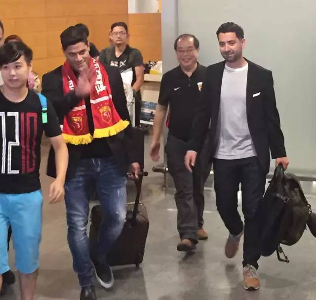 胡尔克来鲁能,胡尔克去狼队吗