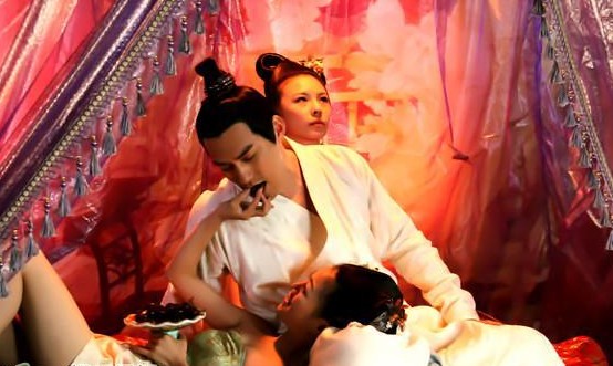 收了花子虚老婆李瓶儿，西门庆还惦记哪个兄弟的老婆？|新*瓶金**梅