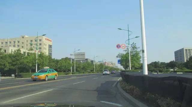 鍗氶泤鐭宠僵,鍗氶泤杞╁灞辩煶