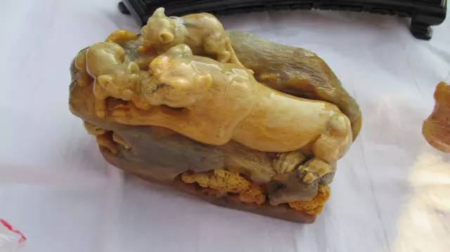 鍗氶泤鐭宠僵,鍗氶泤杞╁灞辩煶