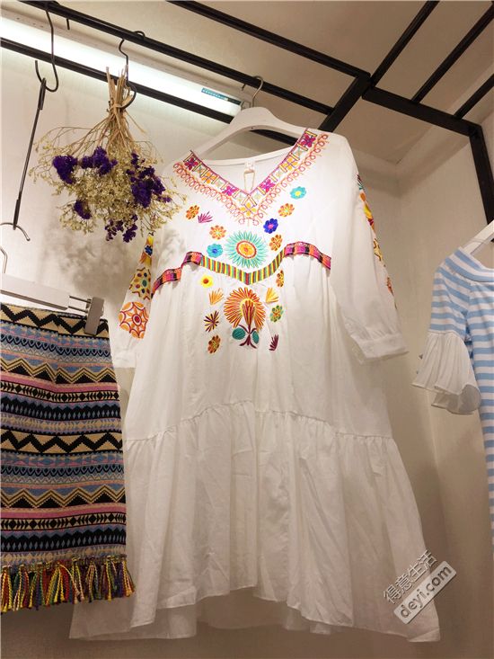 揭秘淘宝店铺和企业店铺,揭秘淘宝衣服进货渠道