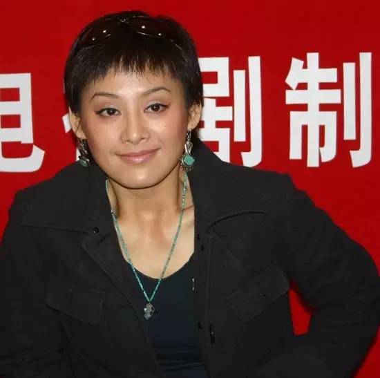 就算爱豆变光头，仍然是迷妹们最喜欢的一颗卤蛋。