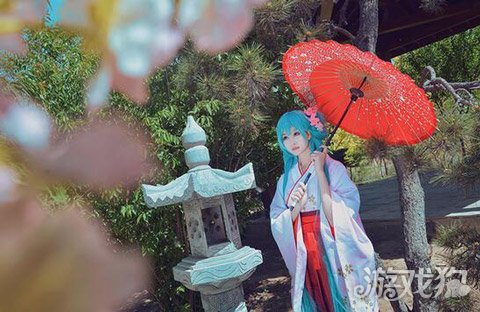 初音miku星与雪的公主cosplay,cosplay初音黑长辫子