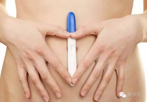 早孕试纸弱阳性来例假了怎么回事,早孕试纸测出阳性但是来月经了