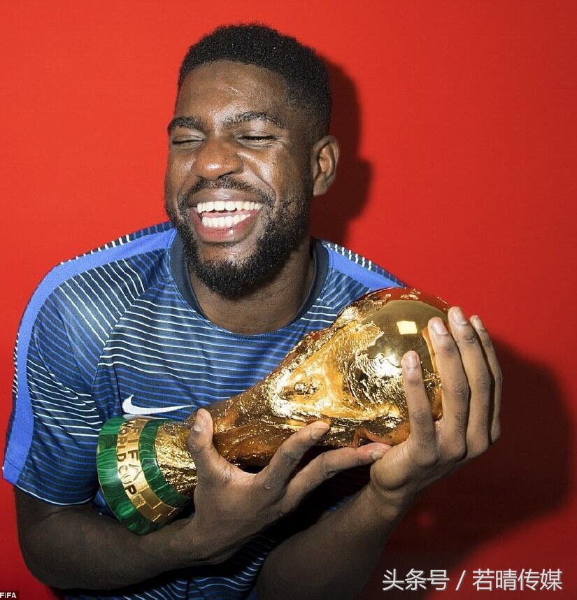 世界杯不落幕｜你以为少年看的是足球和漫画？其实是青春啊