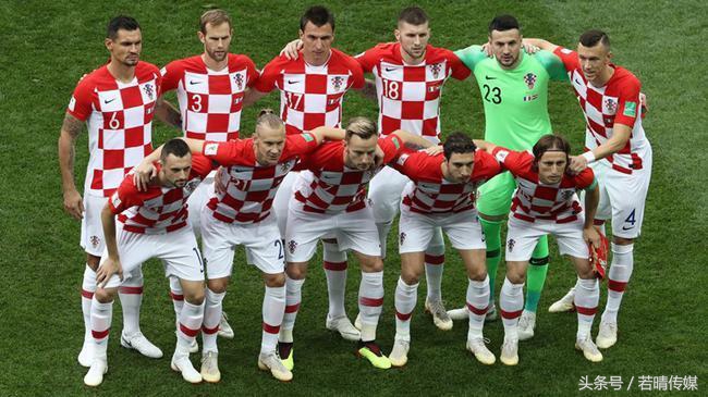 世界杯不落幕｜你以为少年看的是足球和漫画？其实是青春啊