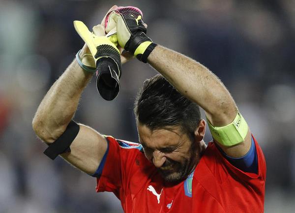 独家时评：谢幕布冯欧洲杯绝唱中孕育曙光