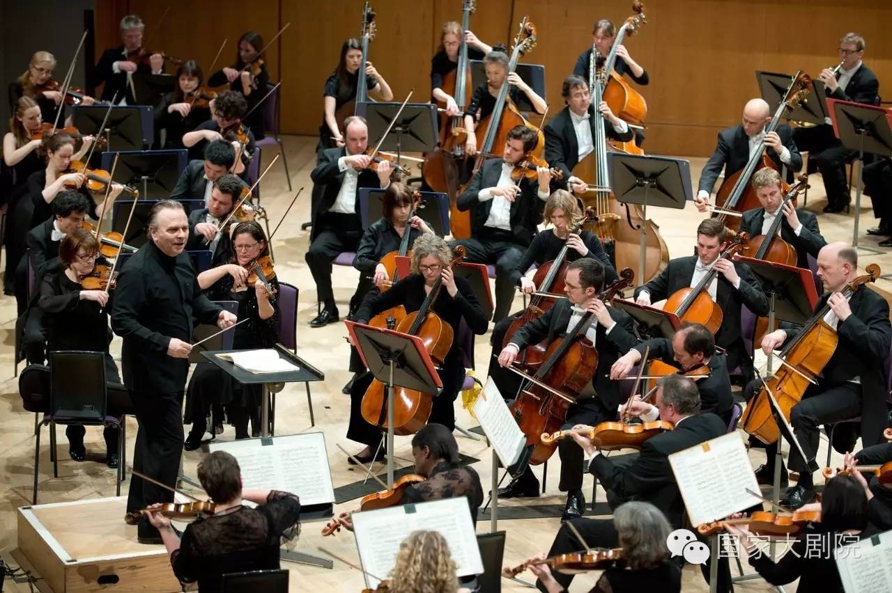 盛夏的狂欢：除了足球，还有音乐！