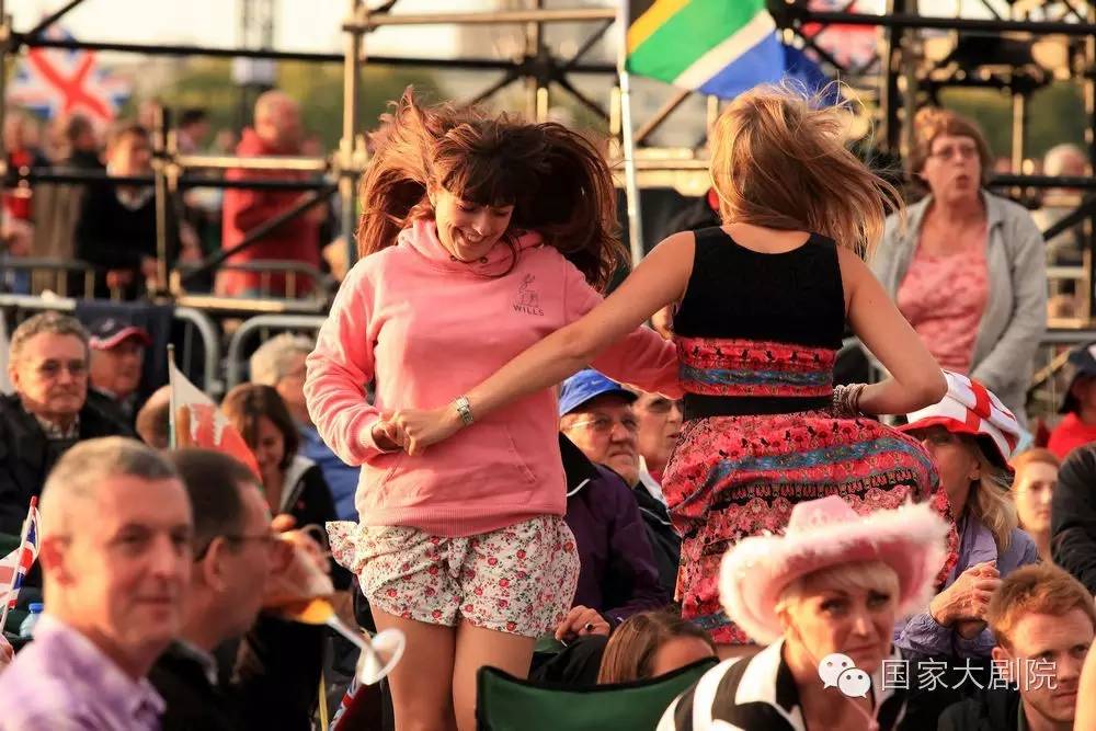 盛夏的狂欢：除了足球，还有音乐！