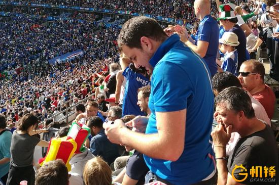 世界冠军对决！nubiaZ11实拍法兰西球场