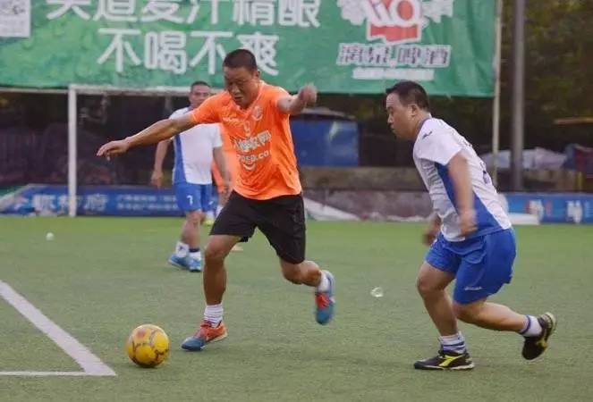 围观强强对战，这场厮杀为什么让30多岁的男人们痛心流泪？