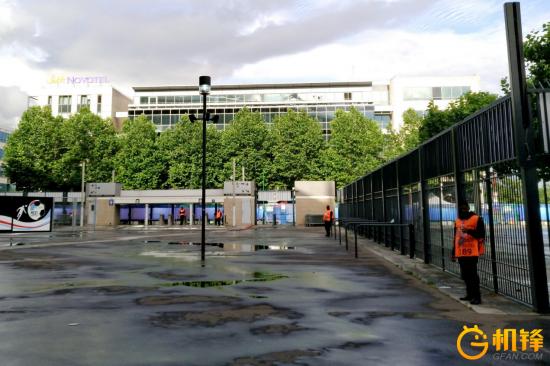 世界冠军对决！nubiaZ11实拍法兰西球场