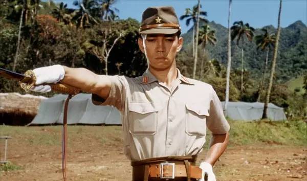 圣诞快乐劳伦斯先生讽刺的是什么,圣诞快乐劳伦斯先生图