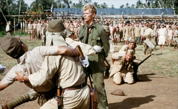 圣诞快乐劳伦斯先生讽刺的是什么,圣诞快乐劳伦斯先生图