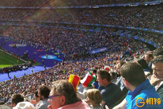 世界冠军对决！nubiaZ11实拍法兰西球场