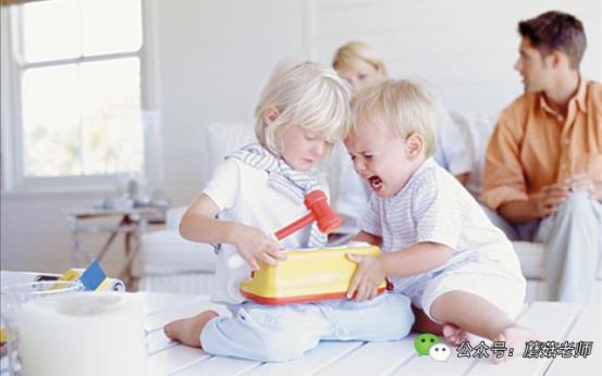 孩子被打了一巴掌会发烧吗,大人打了孩子发烧怎么办