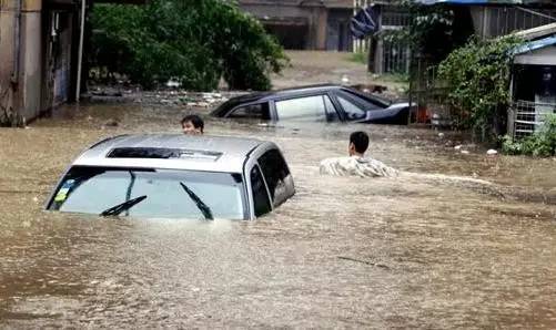 成都多地持续大到暴雨,成都强降雨