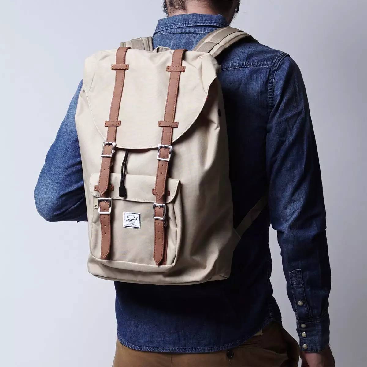 老板出门谈生意带什么包 (商务人士背什么包合适)