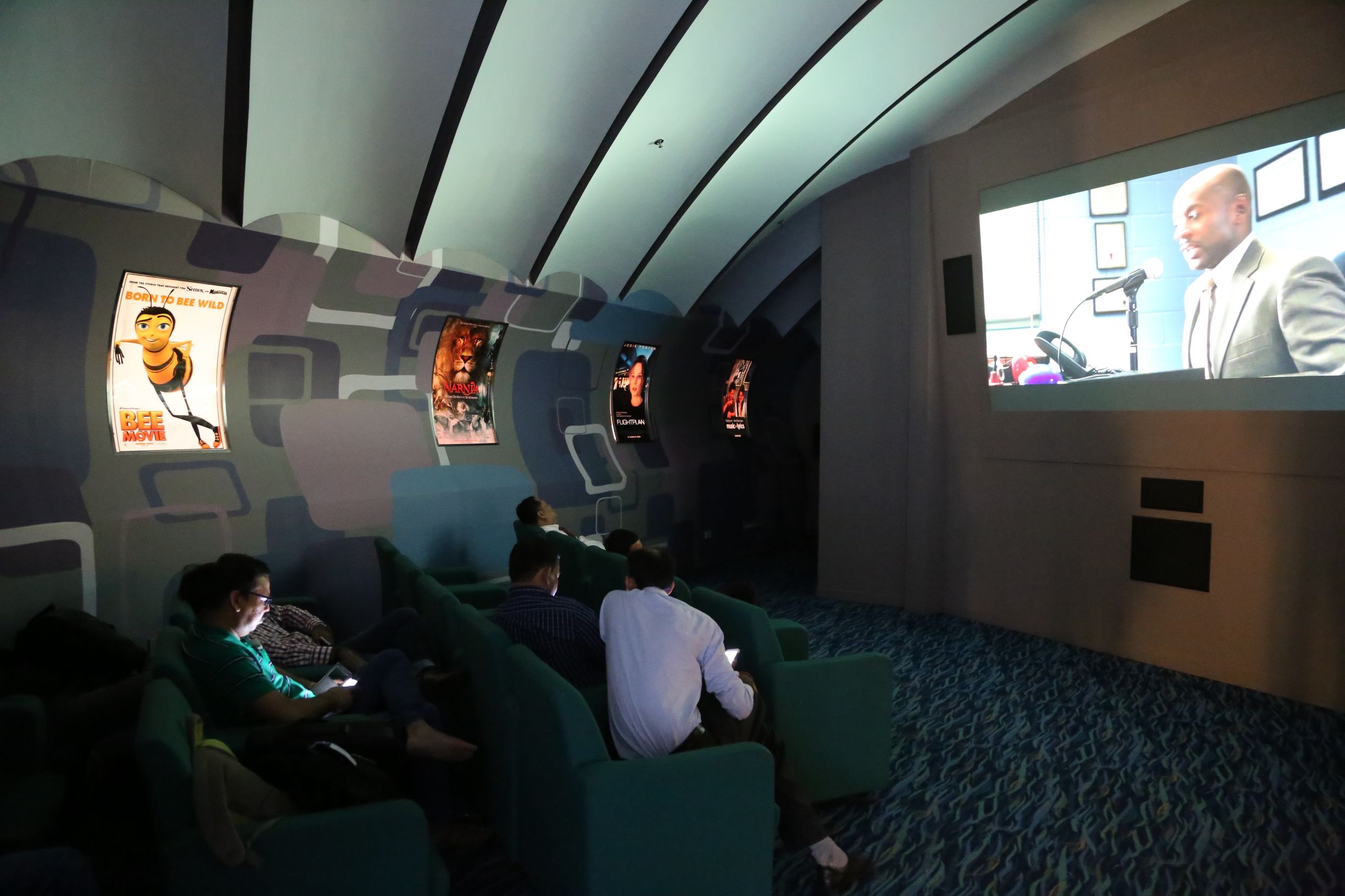 新加坡机场升级攻略超难,新加坡最牛机场