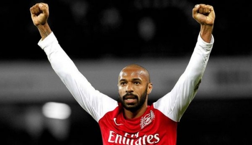 为什么梅西比c罗多两个金靴,为什么梅西金球奖总得分比c罗低