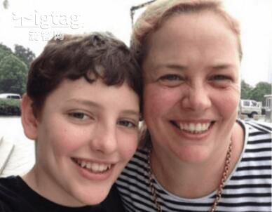 我们都弱爆了。。澳14岁少年代购中国玩具周赚一万美金