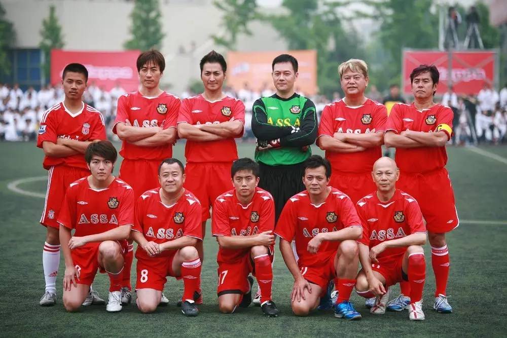 鹿晗踢球水平怎样,鹿晗足球在娱乐圈是什么水平