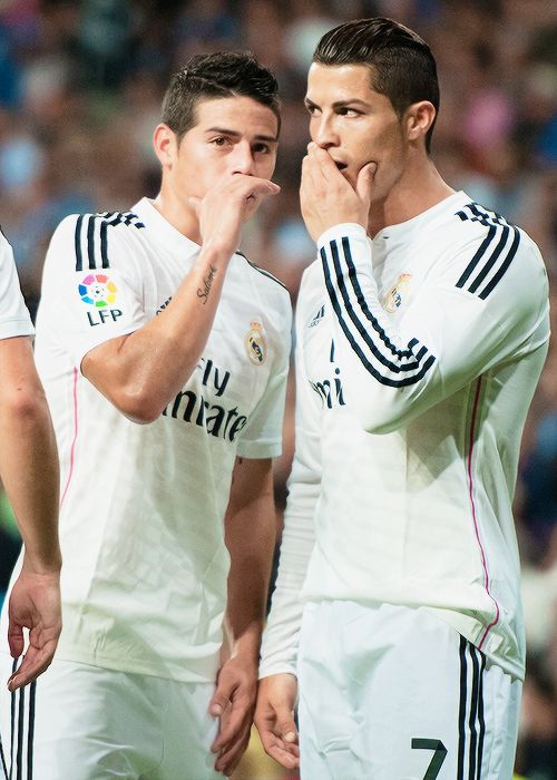 以时尚的名义怀念我们的欧洲杯－－－球场、皮草、口袋