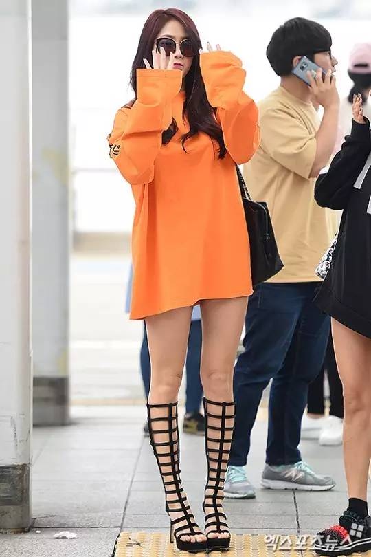 首尔最美穿衣搭配,这个夏天最火穿搭