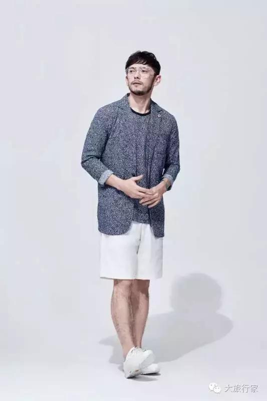 想在旅行中穿的比景色更撩人，何必东走（fei）西逛（qian