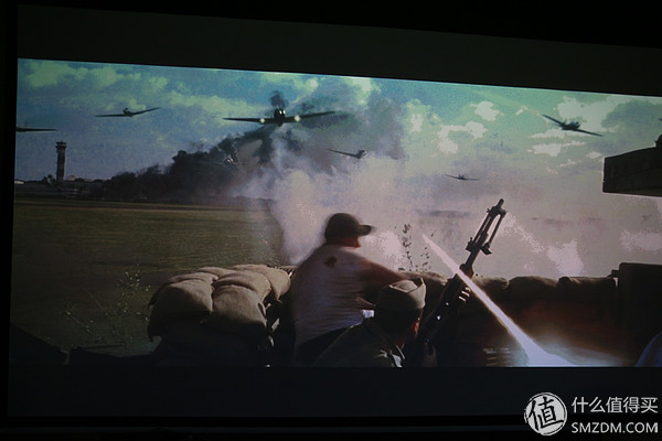 看欧洲杯的球迷,看爽