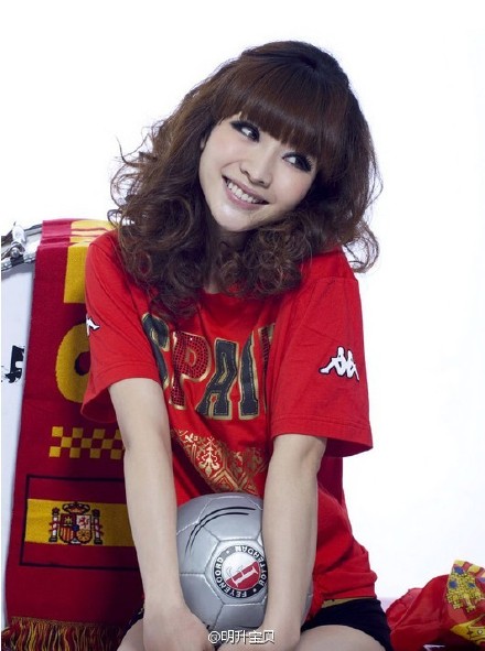 欧洲杯女明星穿球衣,2016年欧洲杯明星