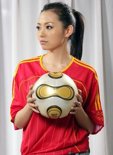 欧洲杯女明星穿球衣,2016年欧洲杯明星