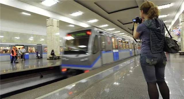 政商见闻精选,深度专访中国经济时报