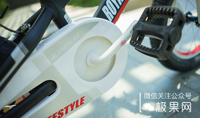 这辆美亚销量第一的童车，孩子骑上想摔跤都难