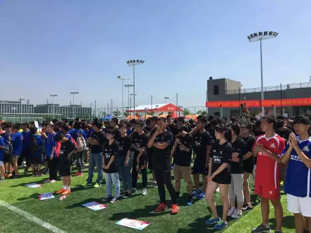 热爱体育的龚晓跃，在寻找中国版“足球小子”那一跃