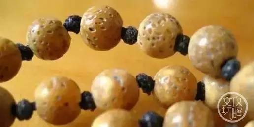 老婆和妈掉水里先救谁正确答案,媳妇和孩子掉水里先救谁最佳答案