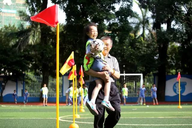 罗湖骄傲：足球小将超录取线61分考上清华！