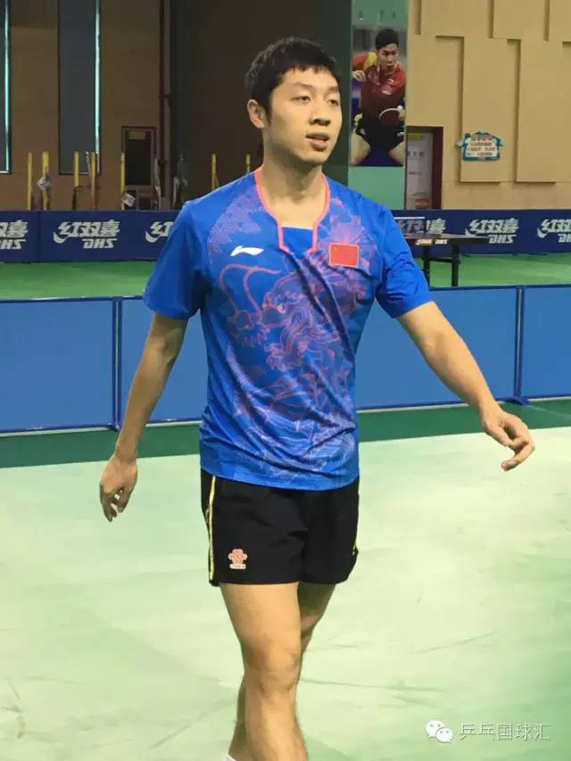 2016年国乒队服,16年里约奥运会国乒三剑客