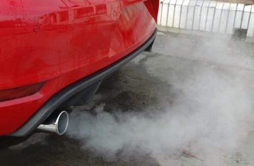 新手开车一启动就熄火,新手司机开车总是熄火怎么办