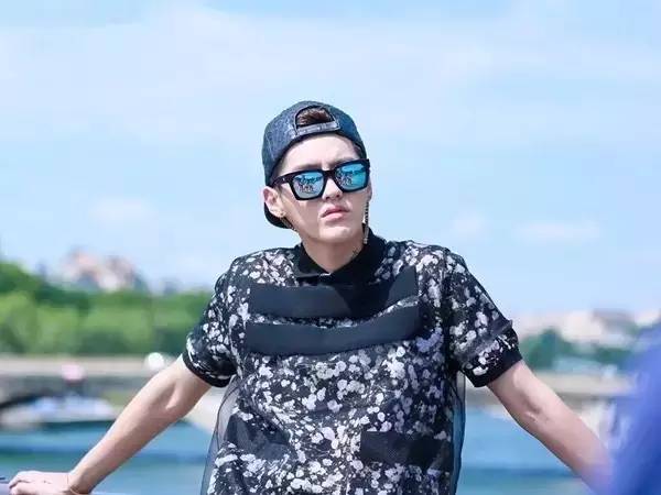 快拿下这只温柔野兽，TA能帮你挡脸藏肉！