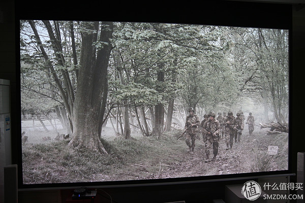 看欧洲杯的球迷,看爽