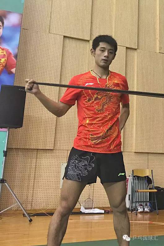 2016年国乒队服,16年里约奥运会国乒三剑客