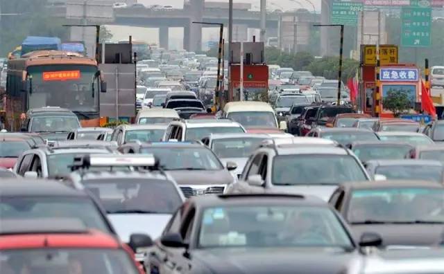 成都多地持续大到暴雨,成都强降雨
