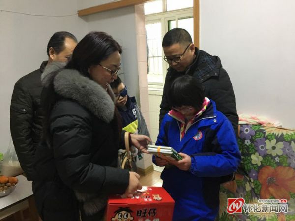 怀化宏宇小学袁彬,怀化宏宇小学校长袁彬